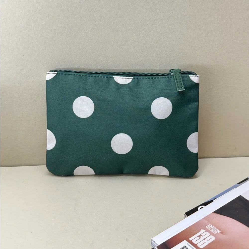 (new+tag) Kate Spade - Rare! 8” x 5.5” travel pouch (cosmetics) polka dot green
